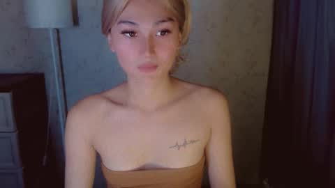 Snapshot of virgenpearl chatting on 26, 4, 2026 Pearl online show from 26, 4, 2026