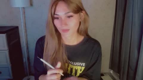 Snapshot of virgenpearl chatting on 4, 5, 2026 Pearl online show from 4, 5, 2026