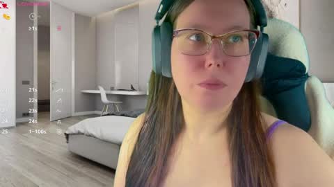 Victoria Romans online show from 2, 5, 2026