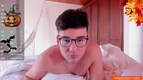 Vito Ferrer online show from 4, 10, 2025