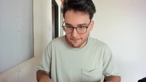 Vito Ferrer online show from 17, 12, 2025