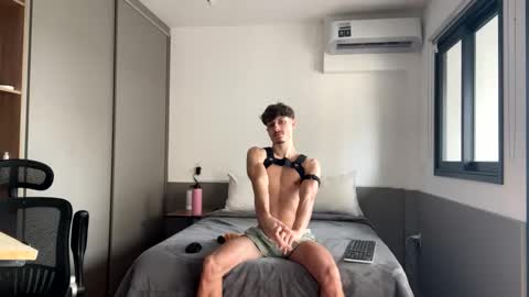 vitoraugustoxxx online show from 4, 10, 2025