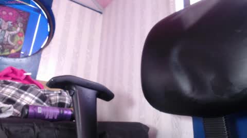 Snapshot of vitoria23_ chatting on 30, 4, 2026 victoria 3 online show from 30, 4, 2026