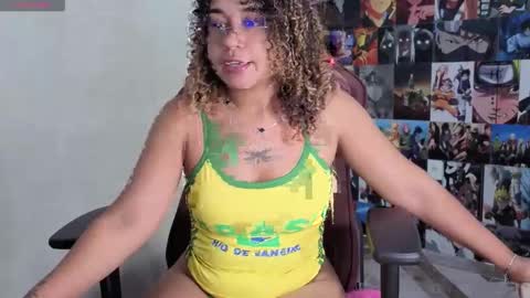 Snapshot of vitoriafernandes chatting on 14, 4, 2026 Vitoria online show from 14, 4, 2026