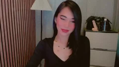 Snapshot of vivahotbabessandra chatting on 8, 5, 2026 SANDRA GOING YOU online show from 8, 5, 2026