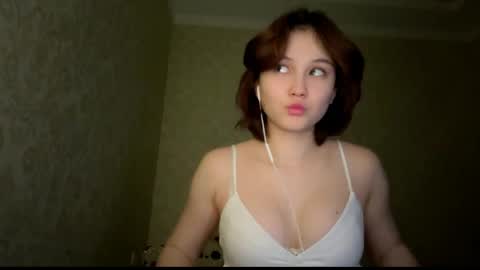 Snapshot of vivatrude chatting on 12, 4, 2026 Sonya online show from 12, 4, 2026
