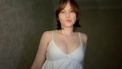 Snapshot of vivatrude chatting on 3, 5, 2026 Sonya online show from 3, 5, 2026
