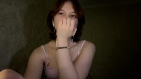 Snapshot of vivatrude chatting on 7, 5, 2026 Sonya online show from 7, 5, 2026