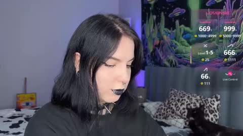 Snapshot of vivi__squirrel chatting on 6, 11, 2025 Vivi online show from 6, 11, 2025