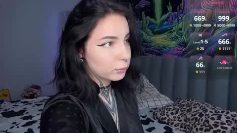 Snapshot of vivi__squirrel chatting on 16, 11, 2025 Vivi online show from 16, 11, 2025