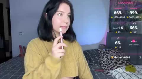 Vivi   online show from 24, 11, 2025