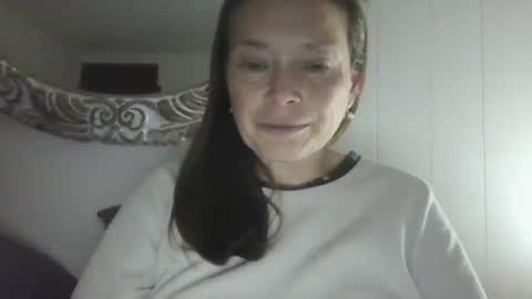 Snapshot of vivi_bee chatting on 27, 9, 2025 vivian online show from 27, 9, 2025