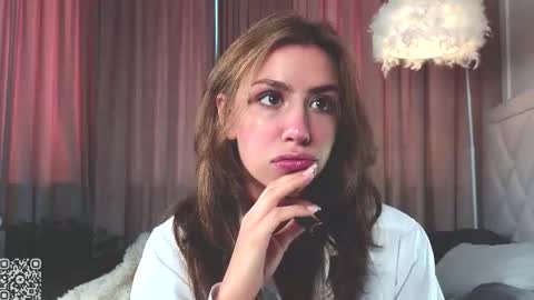 Snapshot of vivi_ennes chatting on 13, 9, 2025 You like my friends can call me LUNA  This is my first day here online show from 13, 9, 2025