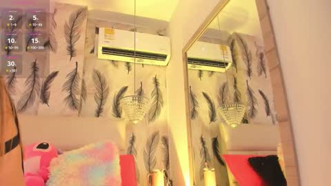 Snapshot of vivi_prinncess chatting on 1, 10, 2025 Viviana  online show from 1, 10, 2025