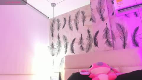 Snapshot of vivi_prinncess chatting on 1, 10, 2025 Viviana  online show from 1, 10, 2025