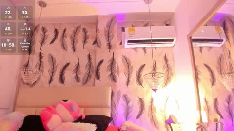Snapshot of vivi_prinncess chatting on 15, 10, 2025 Viviana  online show from 15, 10, 2025