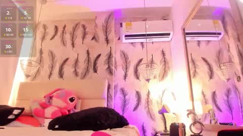 Snapshot of vivi_prinncess chatting on 19, 10, 2025 Viviana  online show from 19, 10, 2025