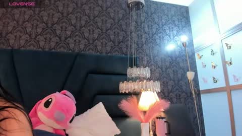 Snapshot of vivi_prinncess chatting on 17, 6, 2026 Viviana online show from 17, 6, 2026