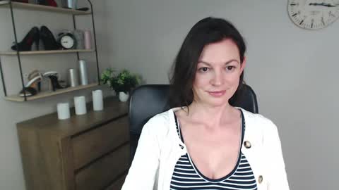 Vivian online show from 30, 1, 2025