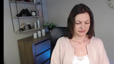 Vivian online show from 17, 2, 2025