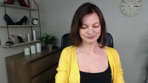 Vivian online show from 27, 2, 2025