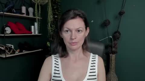 Vivian online show from 11, 3, 2025