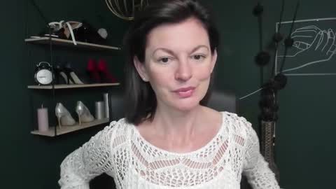 Vivian online show from 25, 9, 2025