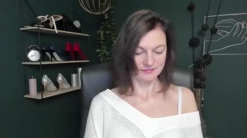 Vivian online show from 27, 9, 2025