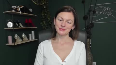 Vivian online show from 14, 10, 2025