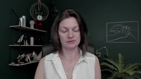 Vivian online show from 17, 12, 2025