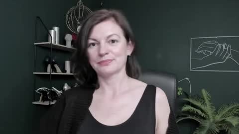 Vivian online show from 23, 5, 2026