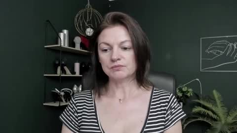 Vivian online show from 30, 5, 2026