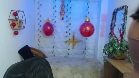 Vivian online show from 17, 12, 2025