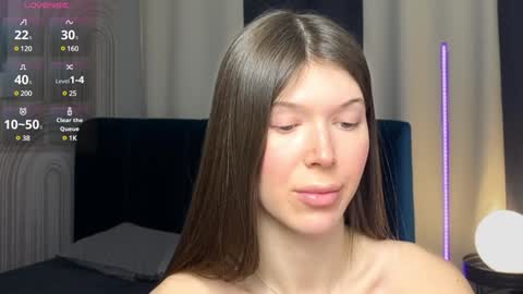 Snapshot of vivian_evans_ chatting on 3, 2, 2025 Vivian Evans online show from 3, 2, 2025