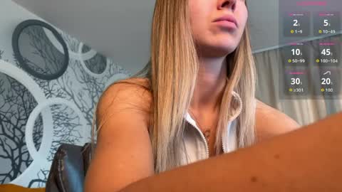 Vivian Evans online show from 9, 5, 2026