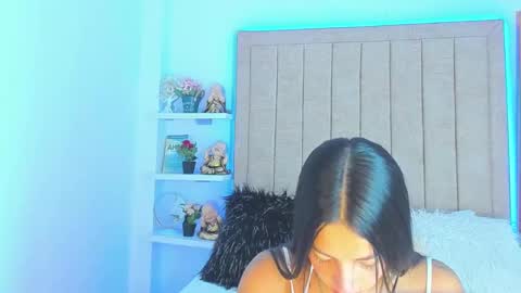 Snapshot of vivian_monroe chatting on 6, 1, 2025 Vivian Monroe online show from 6, 1, 2025