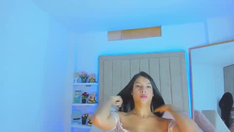Snapshot of vivian_monroe chatting on 15, 2, 2025 Vivian Monroe online show from 15, 2, 2025