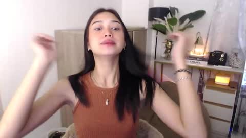 Vivian online show from 24, 9, 2025