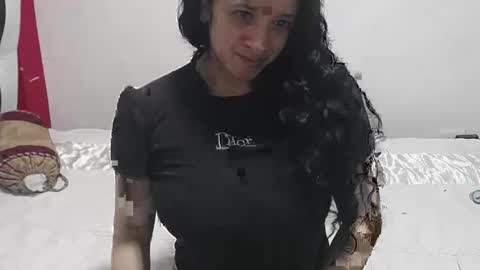 Snapshot of vivian_walt_ chatting on 2, 12, 2024 melissa online show from 2, 12, 2024