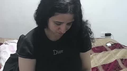 Snapshot of vivian_walt_ chatting on 21, 12, 2024 melissa online show from 21, 12, 2024
