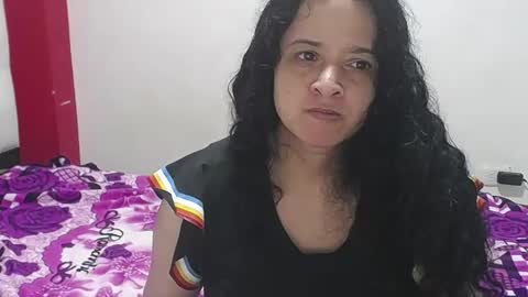 Snapshot of vivian_walt_ chatting on 2, 2, 2025 melissa online show from 2, 2, 2025