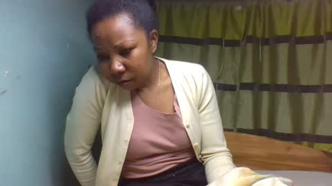 viviane0812 online show from 13, 9, 2025