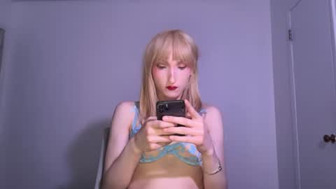 vivian layy online show from 17, 6, 2026