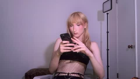 vivian layy online show from 17, 6, 2026