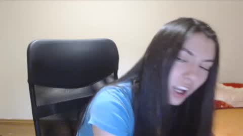 Vivian Gray online show from 17, 12, 2024