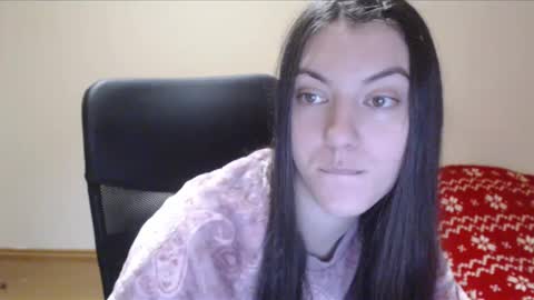 Vivian Gray online show from 19, 12, 2024