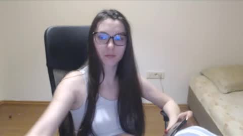 Vivian Gray online show from 13, 2, 2025