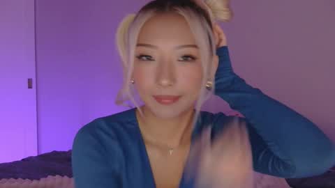 vivianwinters online show from 11, 11, 2025