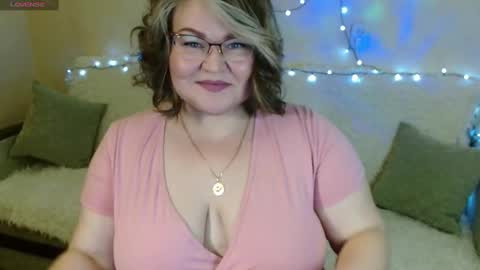 Vivien online show from 4, 2, 2025