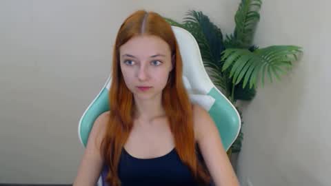 Snapshot of vivien_leight chatting on 30, 9, 2025 Vivien online show from 30, 9, 2025